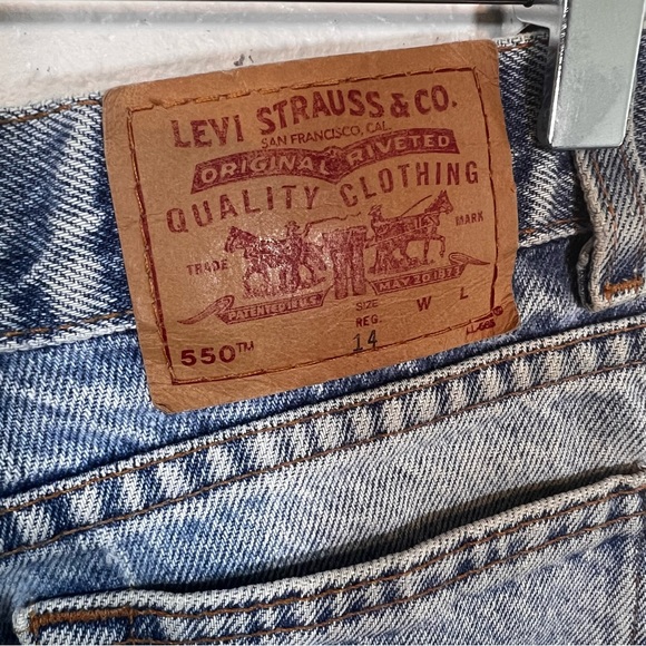 Madewell x JM Drygoods collab embroidered jean shorts - Picture 5 of 10